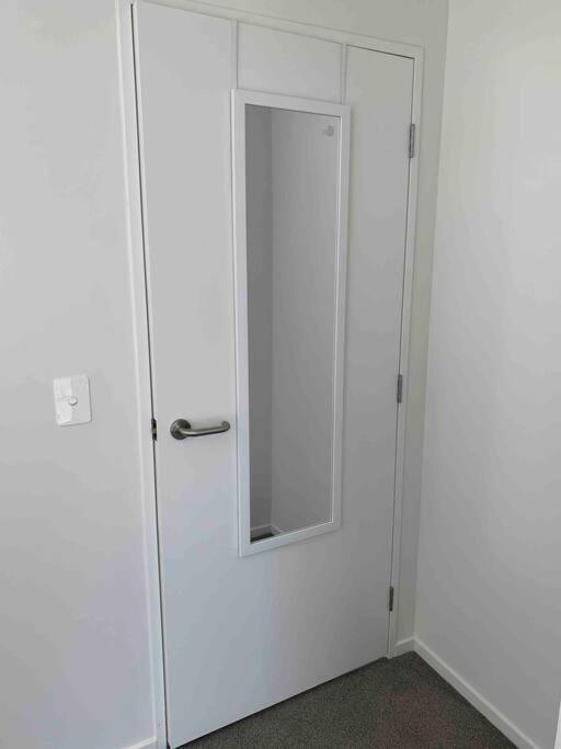 2 Bedrooms Apprtmt Plus Underground Parking In Cbd Christchurch Esterno foto