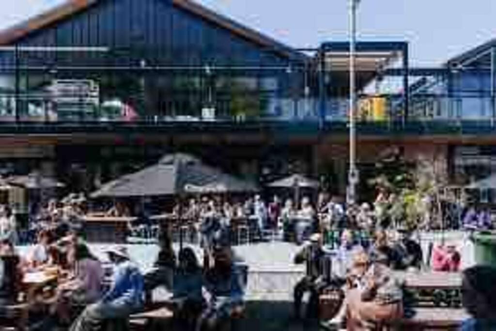 2 Bedrooms Apprtmt Plus Underground Parking In Cbd Christchurch Esterno foto