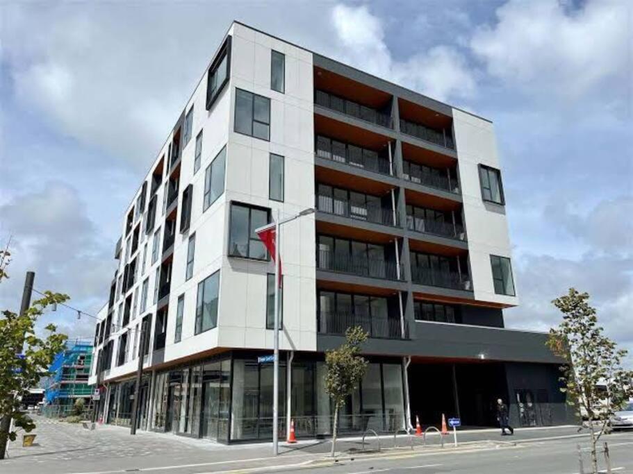 2 Bedrooms Apprtmt Plus Underground Parking In Cbd Christchurch Esterno foto